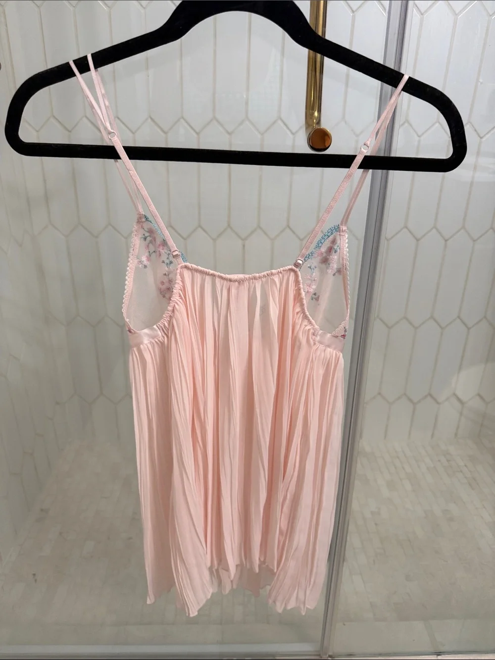 Victoria's Secret Pale Pink Embroidered Chiffon Babydoll Top - Picture 3 of 3